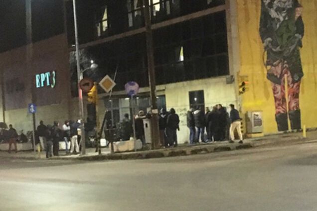 Футбольные фанаты в прямом эфире захватили государственный телеканал