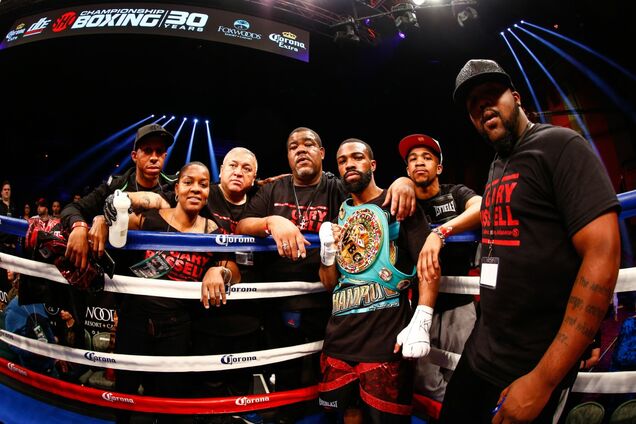 'Зламаю об д*пу': чемпіон світу різко висловився про Ломаченка