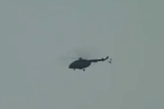 В России разбился вертолет: появилось видео момента падения