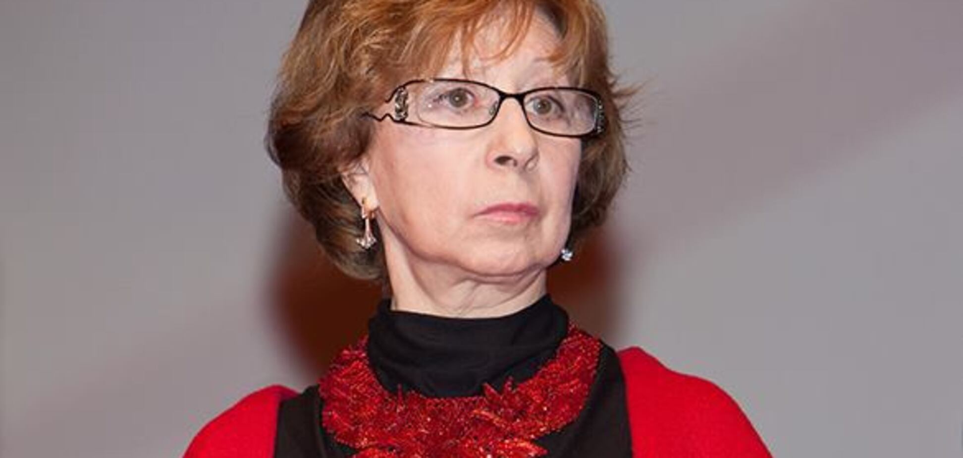 Ахеджакова поучает украинцев