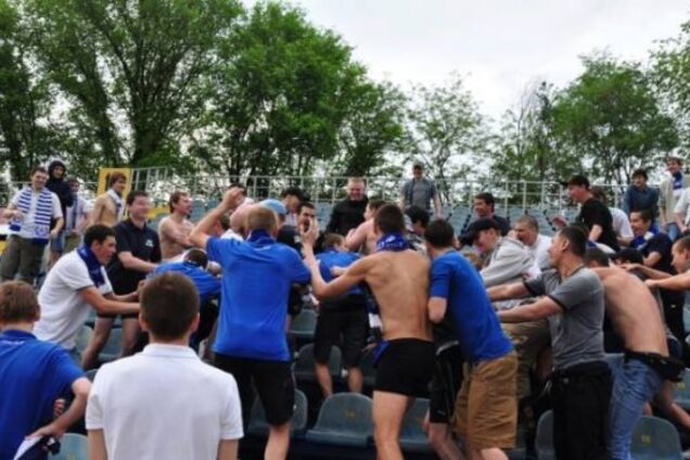 Есть пострадавшие: на матче 'Мариуполь' - 'Динамо' произошла грандиозная драка - опубликовано видео