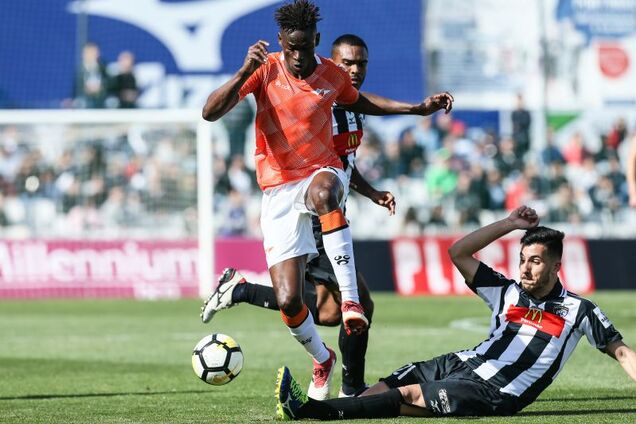 Три пенальти и красные: португальский клуб вырвал сумасшедшую победу, проигрывая 0:3 - видео голов