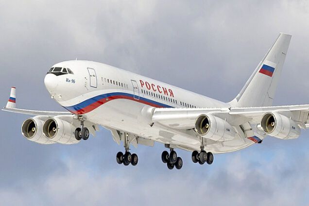 Опять "кокаиновый самолет": изгнанные из США дипломаты прибыли в Россию
