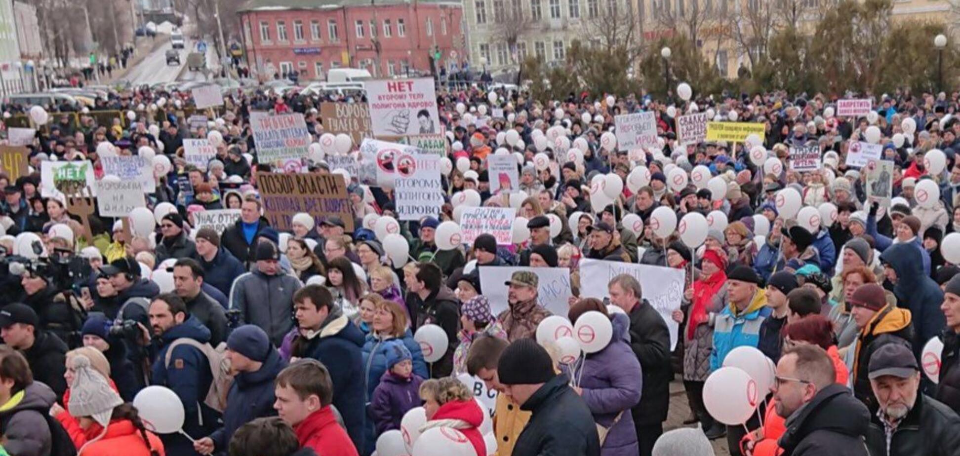 'В Украине – дети, в Сирии – дети!' Тысячи россиян вышли на массовый протест