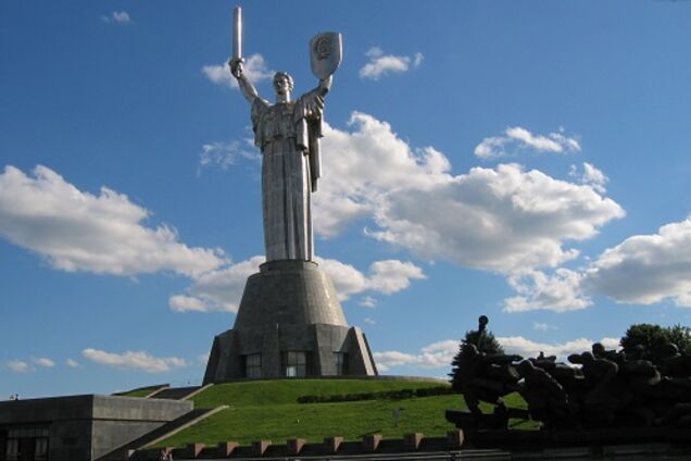 На 'Батьківщині-мати' відкрили оглядовий майданчик