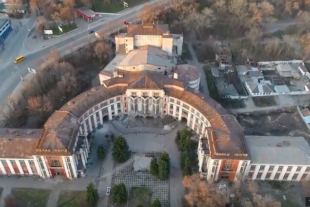 Палац культури в Дніпрі зняли з висоти пташиного польоту