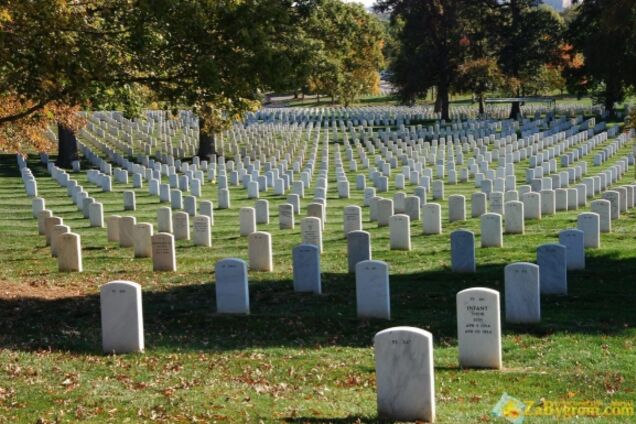 Украинцам предложили хоронить родственников в парках: подробности