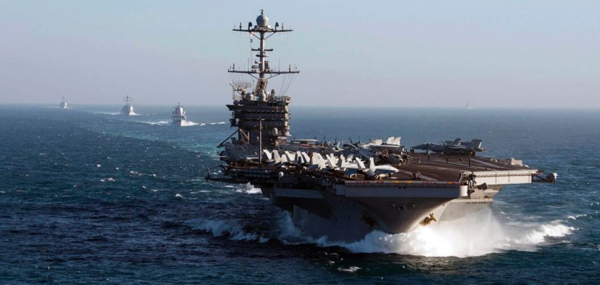 'Война?' США перебросят ударную группу ВМС с авианосцем в Европу
