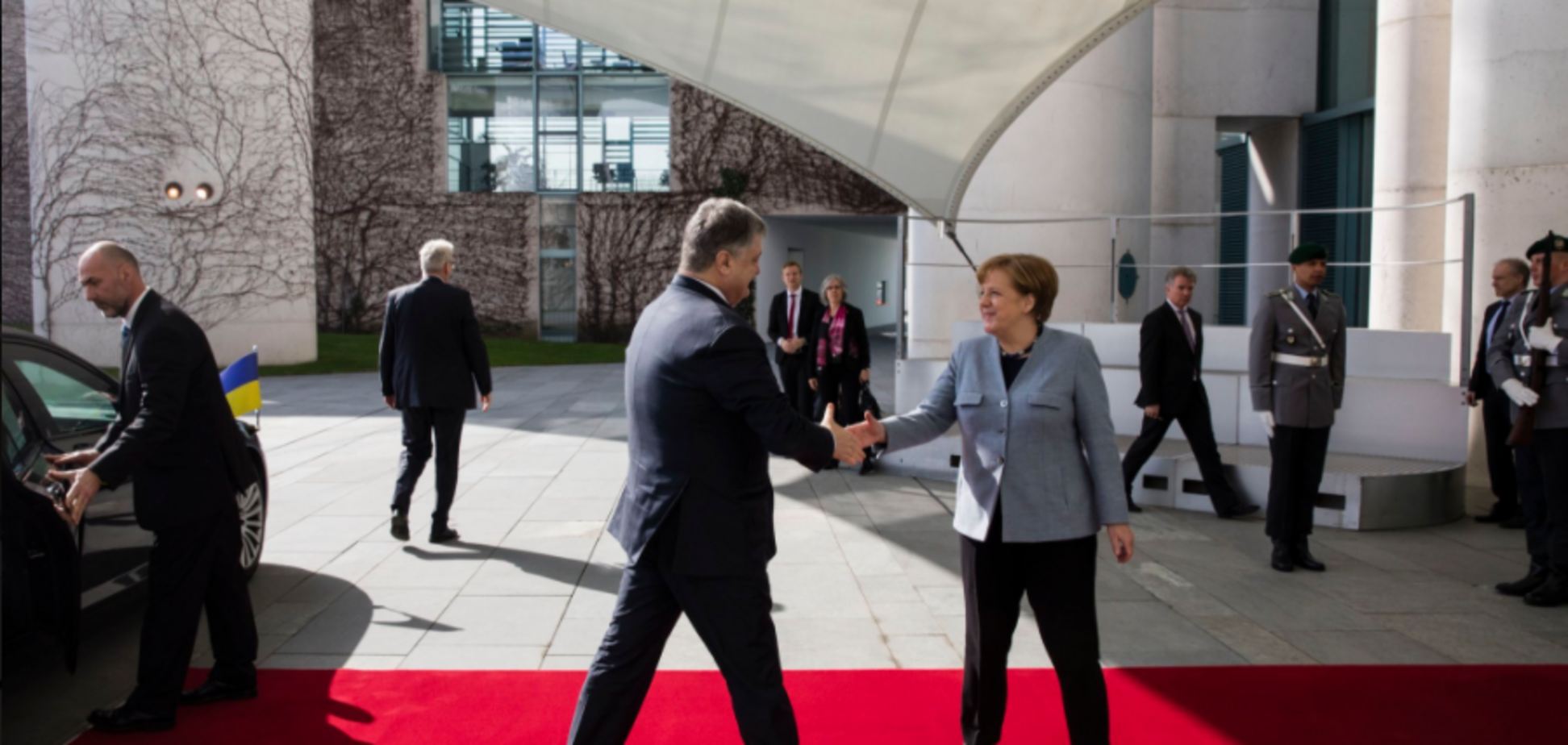Порошенко провел переговоры с Меркель: все подробности