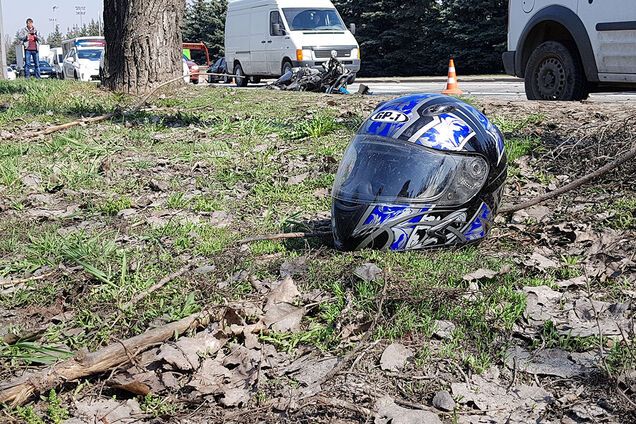 В Киеве полицейский на конфискованном мотоцикле устроил масштабное ДТП