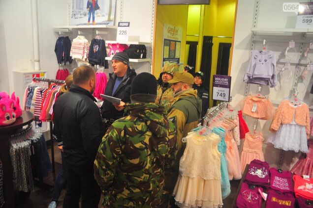 Как украинские товары попадают в ОРДЛО: раскрыта схема