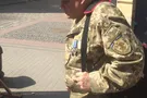 Слабонервным не смотреть: украинцев возмутил ряженый "ветеран" АТО