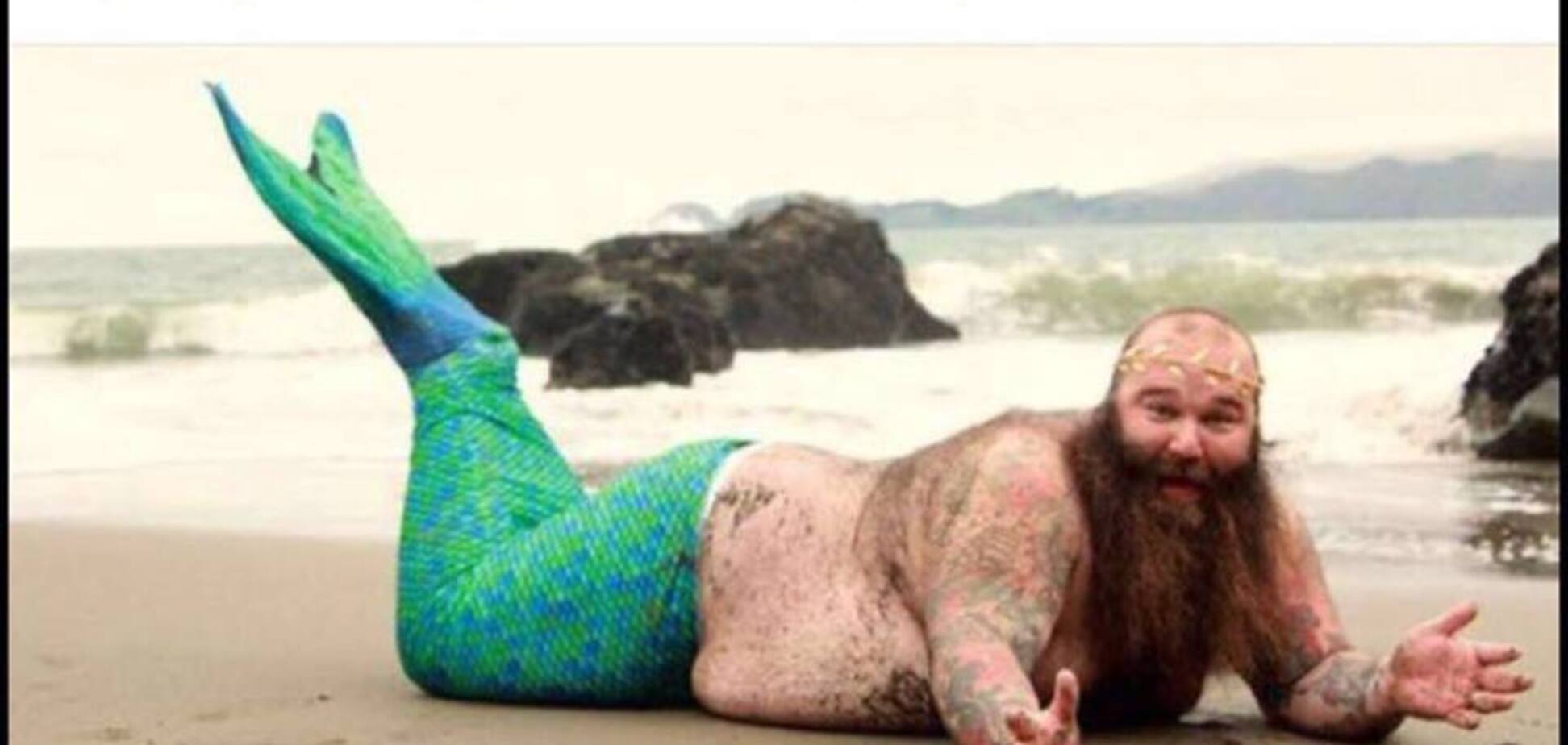 А дальше вдоль дороги мёртвые с косами стоят, и тишина...