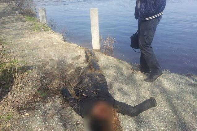 У Києві з Дніпра витягли тіло жінки