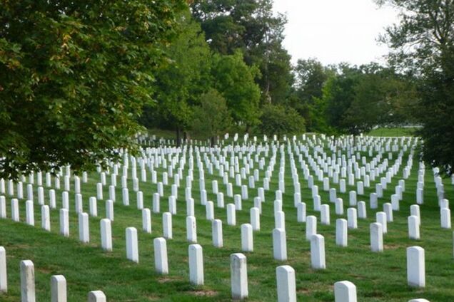 Могилы в парках: в Раде объяснили скандальную задумку