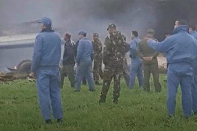 В Алжире упал военный самолет: более 250 погибших