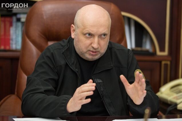 Турчинов: Россия готовится к большой войне в Украине