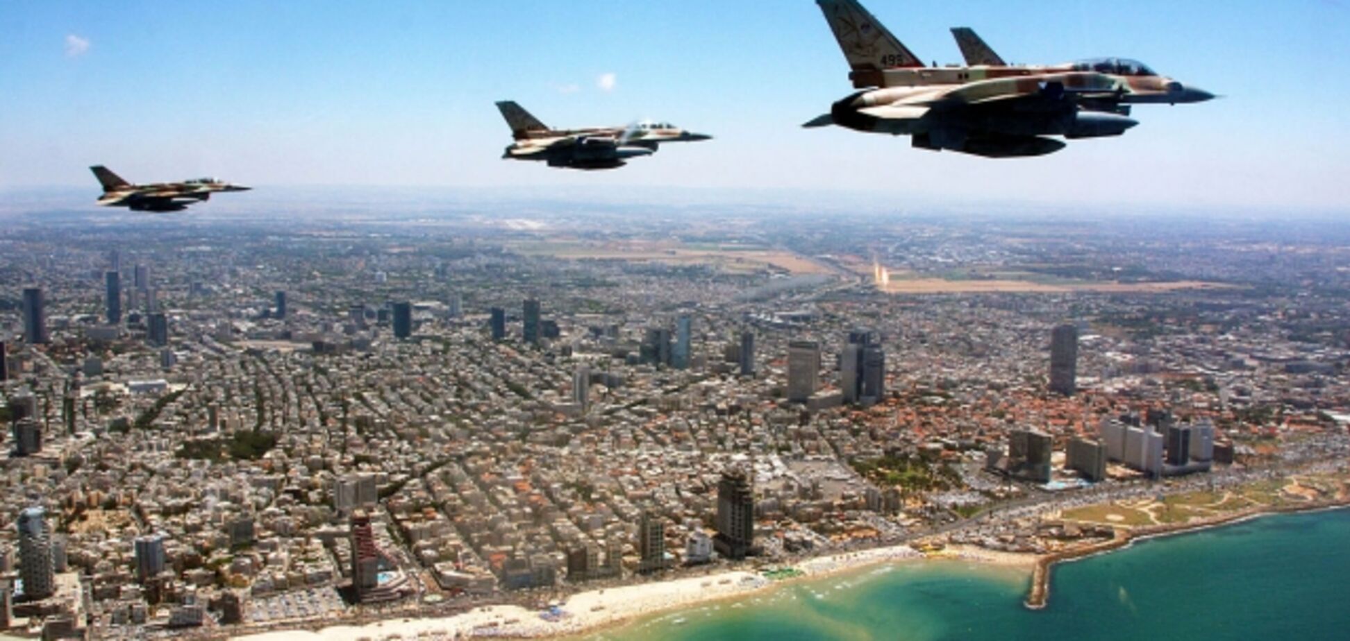 Израиль разбомбил военный лагерь ХАМАС 