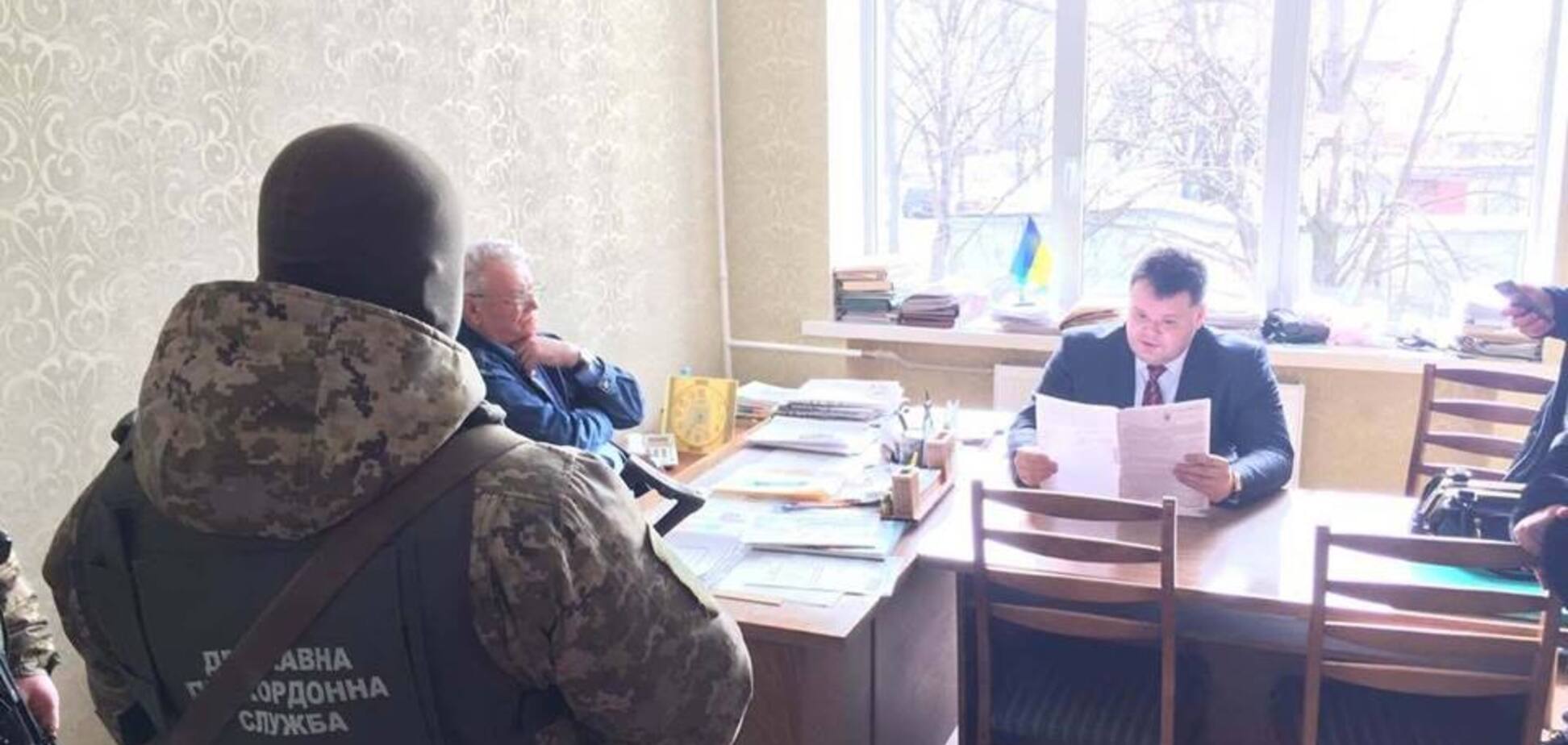 В Харькове ректор вуза устроил бизнес на вьетнамцах