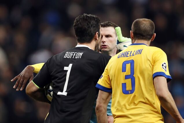 'Животное!' Буффон втоптал в грязь арбитра матча с 'Реалом'