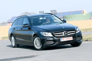 Современный Mercedes C-Class – тихий, быстрый, фешенебельный
