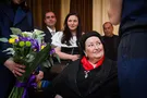 Продавала автограф и учила петь Камалию: как Монсеррат Кабалье отметила юбилей в Киеве