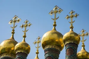 "У бога цілиться": озброєний священик РПЦ розлютив мережу