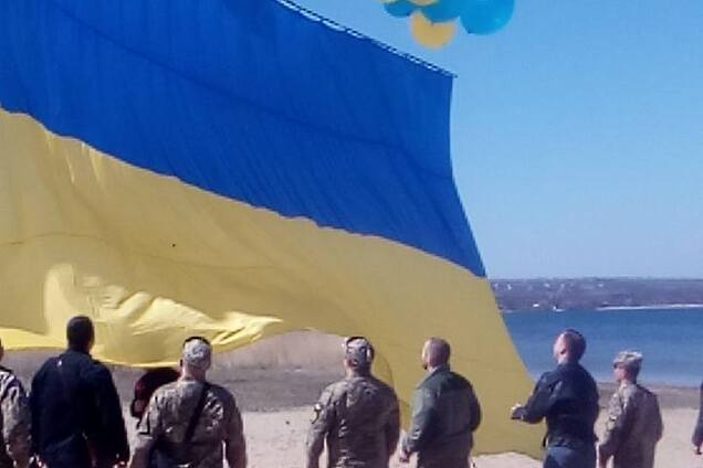 На Донбассе потроллили террористов флагом Украины: опубликованы фото