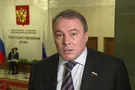 "Сплевывайте!" Россиянам предложили заменить импортные лекарства боярышником
