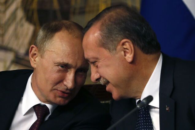 'Нужен нам такой друг?' У Путина публично упрекнули Эрдогана