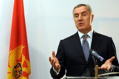 На выборах в Черногории победил бывший 'друг' Кремля