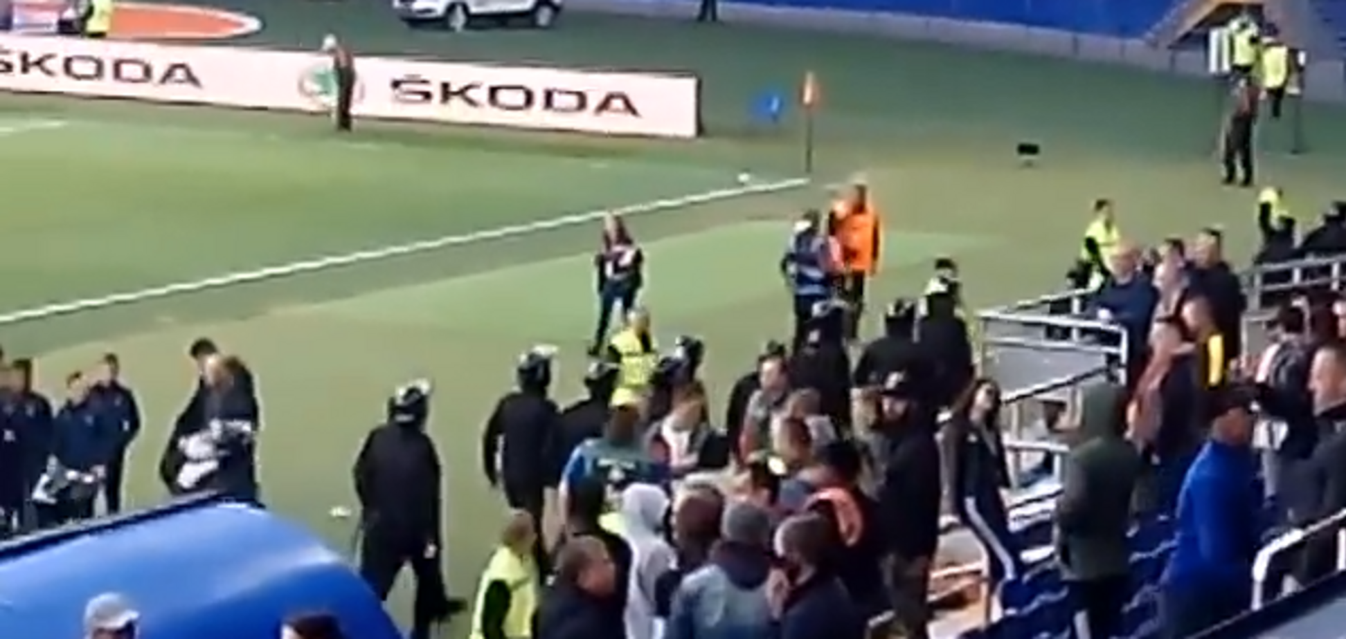 Ультрас 'Динамо' подрались с полицией после матча с 'Шахтером': опубликовано видео