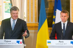 Еммануель Макрон, Петро Порошенко