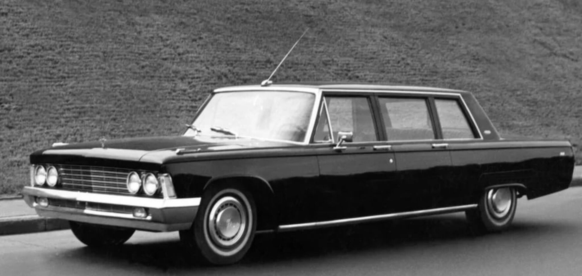 В Германии за бешеные деньги продается авто Брежнева 