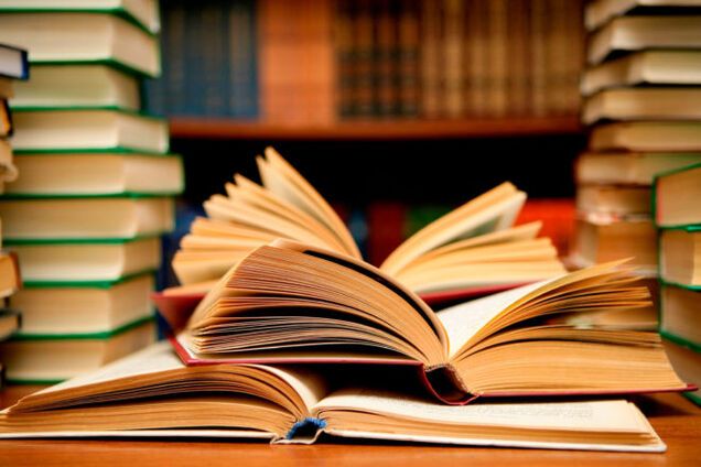 Чтобы не было стыдно: топ-5 книг для расширения словарного запаса