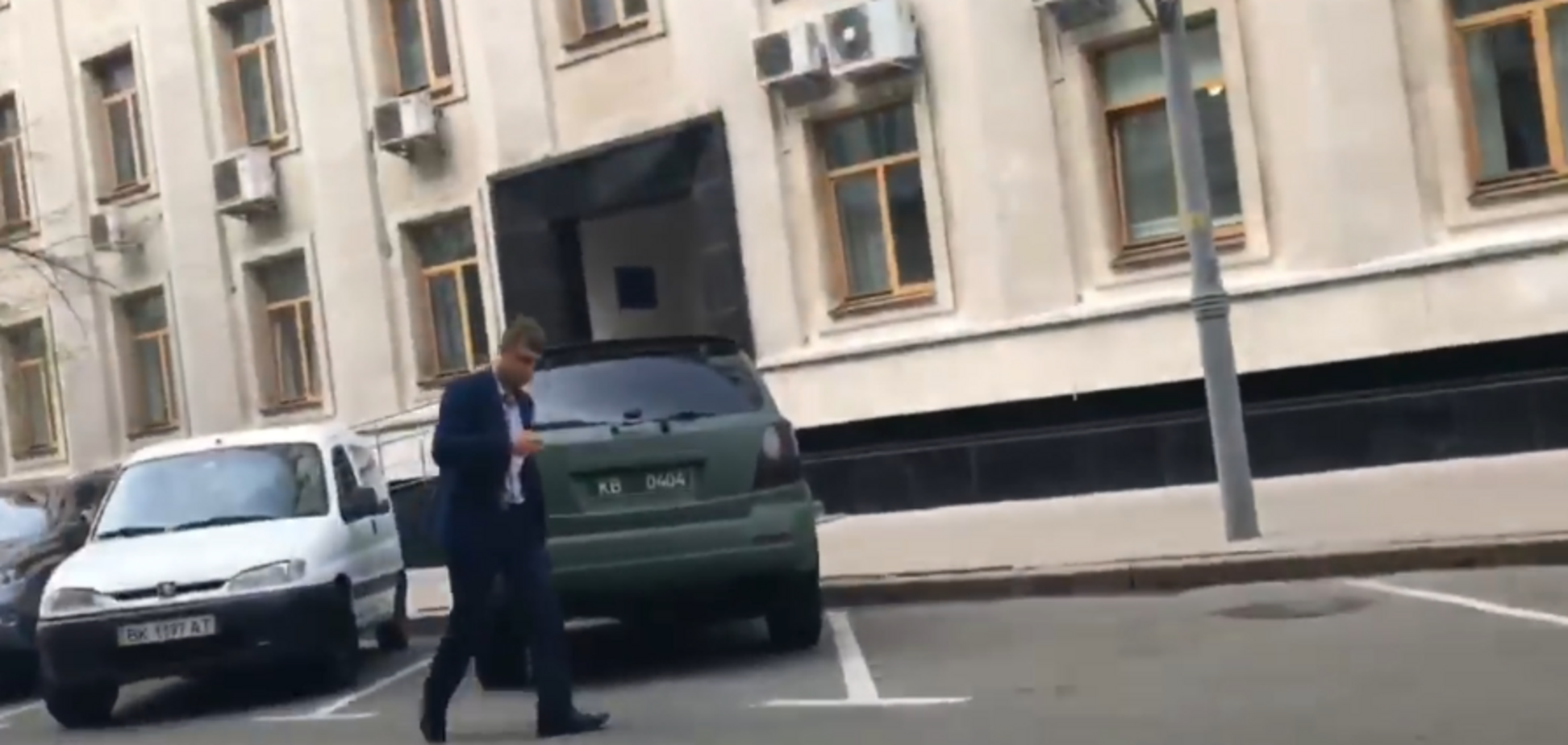 'Ховає на Банковій': козака Гаврилюка засікли на автомобілі для АТОшників