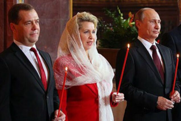 Медведчук объяснил кумовство с женой Медведева