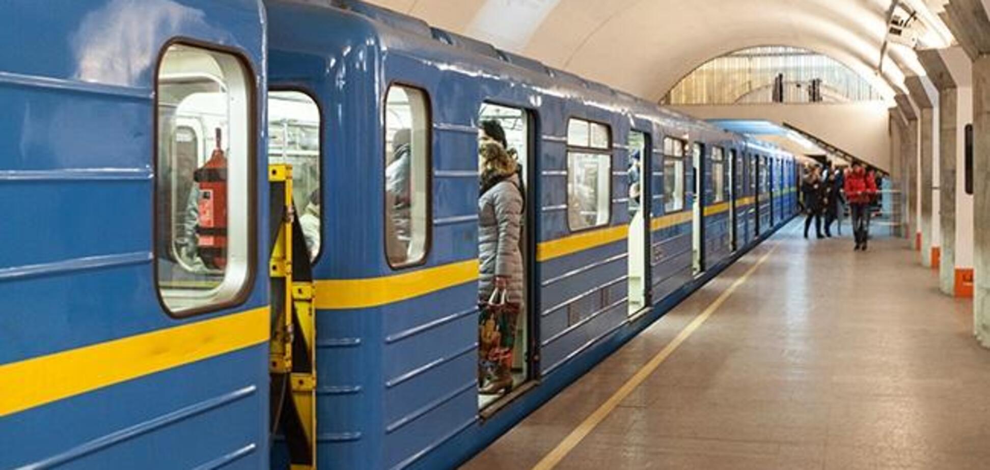 'Как из названия боевика': новое название станции метро вызвало спор среди киевлян