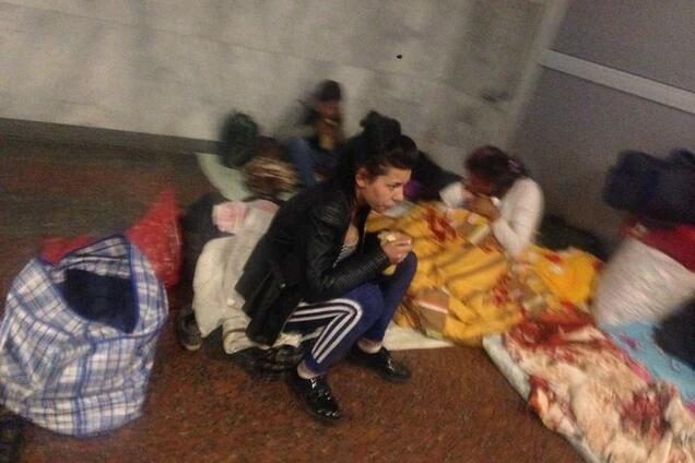 'Сезонні міграції': в УЗ пояснили нашестя ромів на київському вокзалі