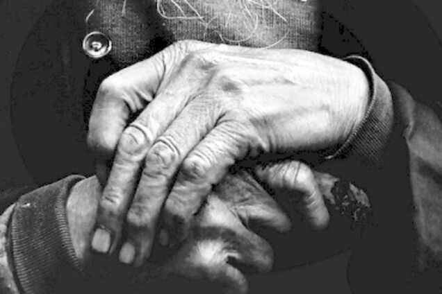 Помер найстаріший чоловік у світі: опубліковані фото довгожителя