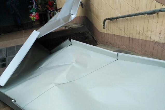 В Киеве обрушилась крыша ТЦ