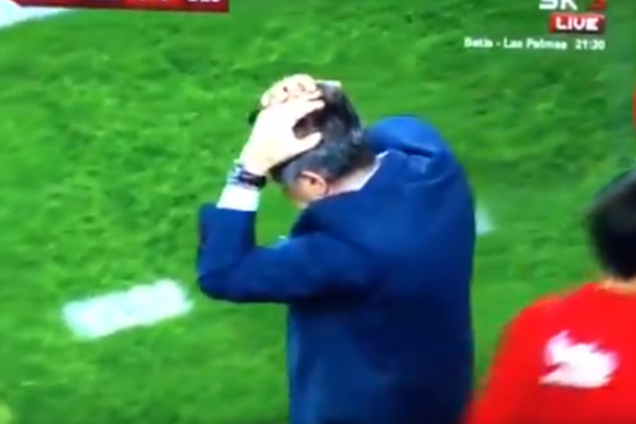 Фанаты разбили голову наставнику 'Бешикташа' и сорвали Кубок Турции