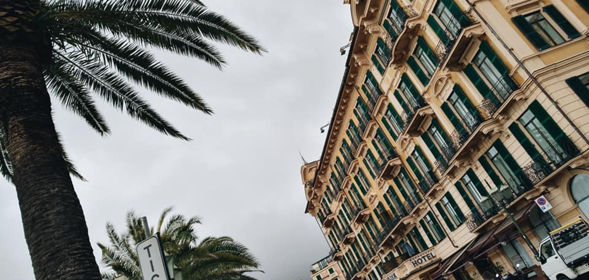 Итальянская Ривьера, кажется, еще дремлет