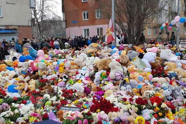 'Хто тут діти?' Муждабаев розкритикував 'меморіал' в Кемерово