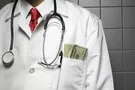 "Аферисты уже ждут": в медицинской реформе нашли лазейку для коррупции