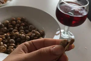 Персебесы, черви, тамилок и мясо крокодила: что едят в Мексике, Португалии и на Филиппинах