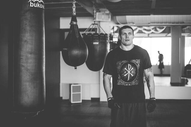 'Нестерпна біль': стало відомо, коли Усик повернеться до тренувань