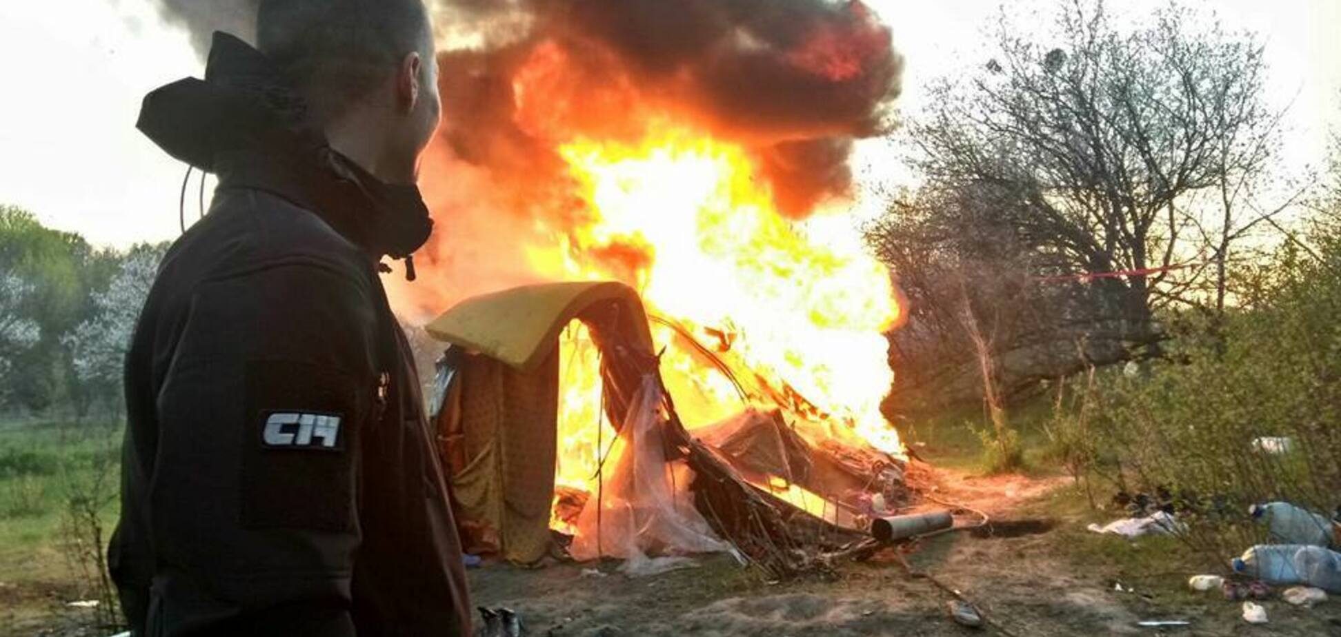 В Киеве сожгли табор ромов: чем это грозит Украине