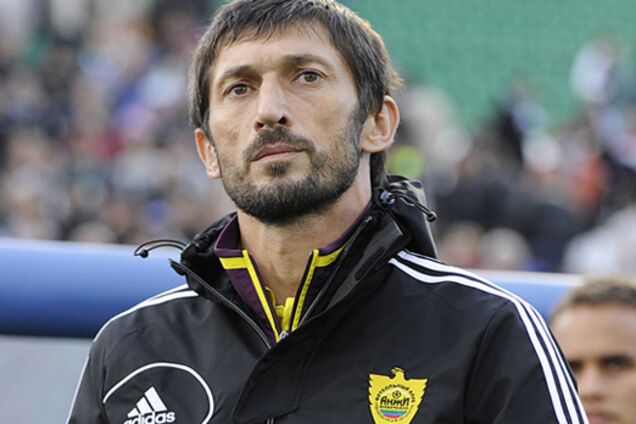 Тренер 'Анжи' матом заглушив інтерв'ю суперника: відео потрапило в ефір