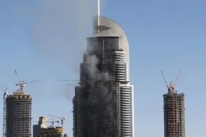 В ОАЕ загорівся 360-метровий хмарочос: з'явилося відео